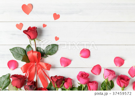 red and pink rose with paper heart red and pink rose with paper heart 37459572