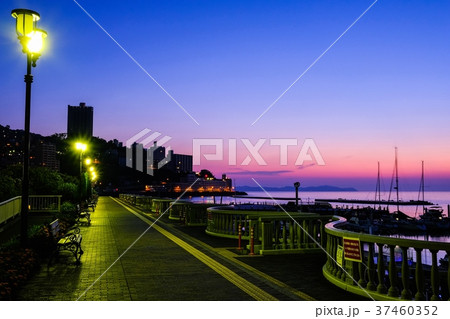 熱海の夜明け （８月） 37460352