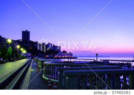 熱海の夜明け （８月） 37460381