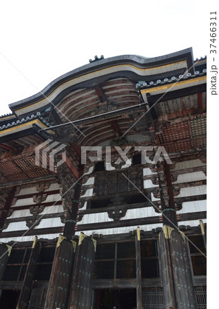 東大寺の「大仏殿」(奈良県奈良市雑司町) 東大寺の「大仏殿」(奈良県奈良市雑司町) 37466311