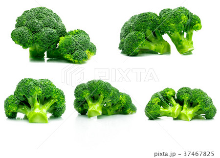 Set of green broccoli (Brassica oleracea).  37467825