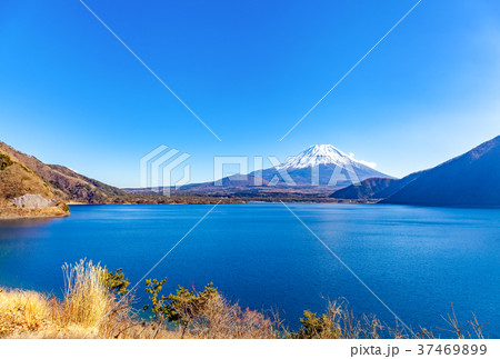 富士山、本栖湖、年賀状素材 37469899
