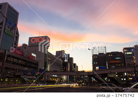 錦糸町の夕暮れ 37475742