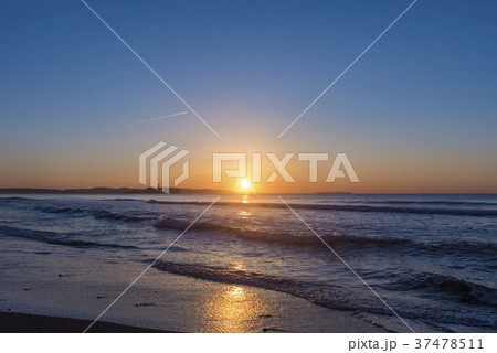 湘南　江ノ島　日の出 37478511