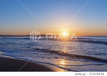 湘南　江ノ島　日の出 37478536