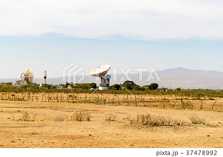 Double parables in a telecommunications  37478992