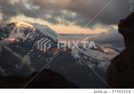 Sunset panorama of the elbrus and part of the Sunset panorama of the elbrus and part of the 37481028