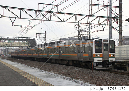 上越線高崎口の211系(4両固定) 上越線高崎口の211系(4両固定) 37484172