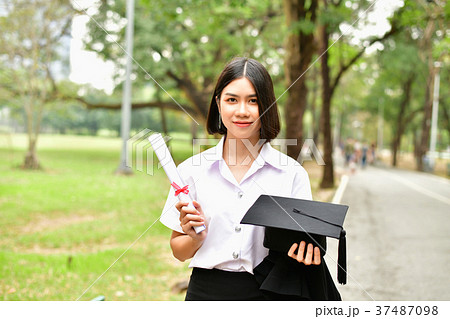 Graduation Concept. Graduated students on graduation day. Asian 37487098