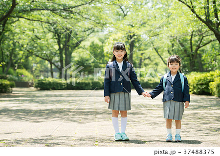 子供 小学生 入学式 イメージ 37488375