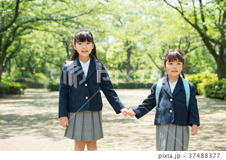 子供 小学生 入学式 イメージ 37488377
