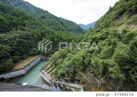 安富ダム 別名 富栖湖 兵庫県姫路市安富町の写真素材