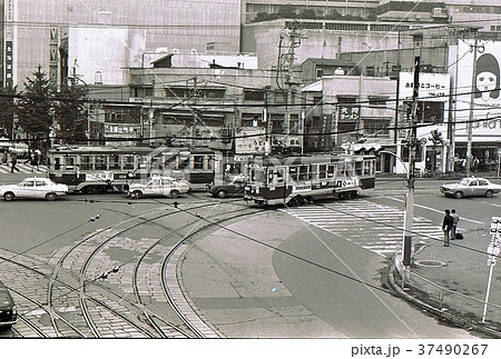 昭和50年 廃止間近の仙台市電 仙台駅前 宮城県の写真素材 [37490267] - PIXTA