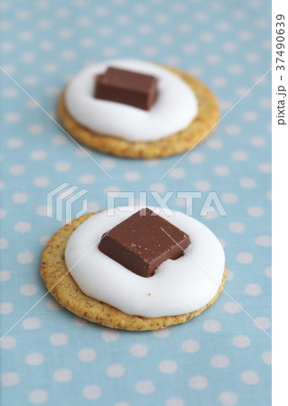おうちでお菓子作り　スモア 37490639