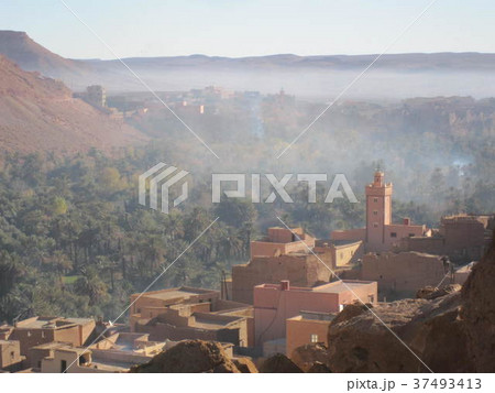 モロッコ カスパ街道のオアシス 37493413