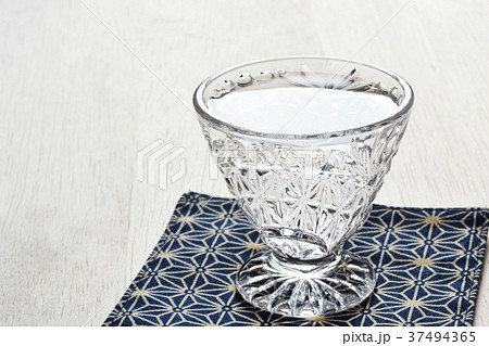 美味い酒 37494365