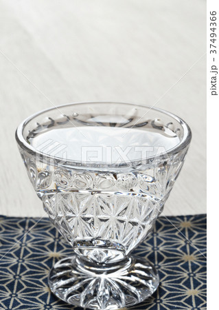 美味い酒 37494366