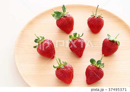 いちご 軸付きあまおう いちご 軸付きあまおう 37495371