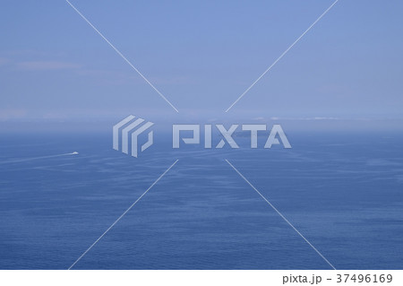 熱海 ぼんやりと見える大島 写真素材 熱海 ぼんやりと見える大島 写真素材 37496169