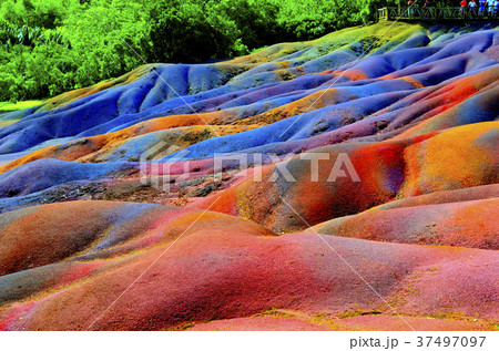 七色の大地 37497097