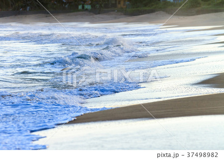 Ocean wave at the beach. Tangalle, Sri Lanka 37498982