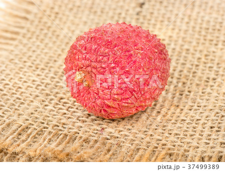 Fruit chinese lychee 37499389