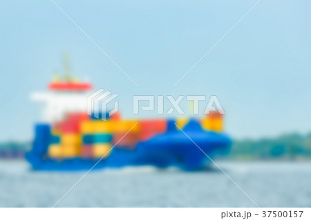 Cargo ship - blurred image 37500157