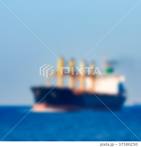 Cargo ship - blurred image 37500250