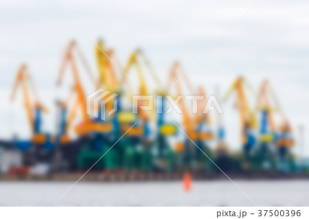 Portal cargo cranes - blurred image 37500396