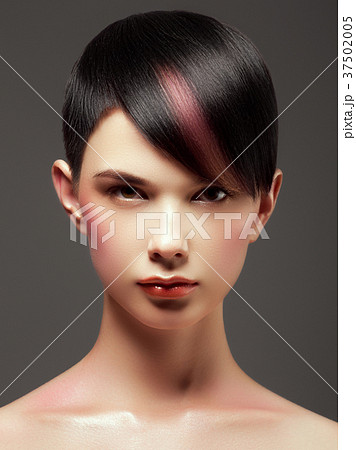 Beauty woman. Sexy girl. Fashion make up. Cosmetic 37502005