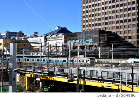 JR浜松町駅付近を走行する京浜東北線 37504996