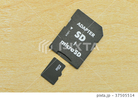 マイクロSDカードとアダプター マイクロSDカードとアダプター 37505514