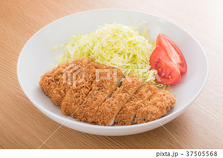 とんかつ　キャベツ　トマト 37505568
