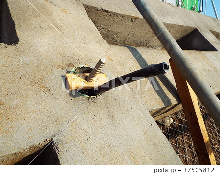 崩壊の危険がある法面の防災工事 37505812