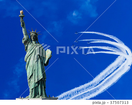 自由の女神像 37507313