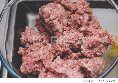 Meat stuffing for making meatballs Meat stuffing for making meatballs 37507624