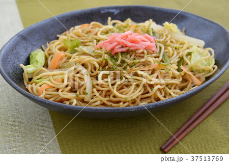 おいしそうな焼きそば おいしそうな焼きそば 37513769