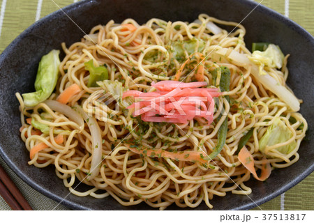 おいしそうな焼きそば おいしそうな焼きそば 37513817