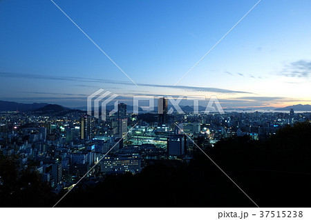 広島駅_夜景_広角 37515238