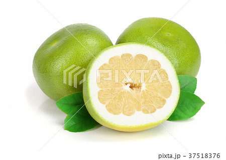 Citrus Sweetie or Pomelit, oroblanco with half and 37518376