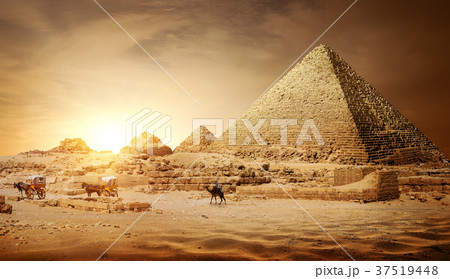 Pyramids of Egypt 37519448