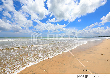 バリ島ジンバランビーチ 37520268