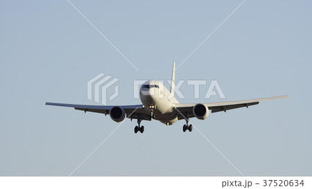 KC-767 KC-767 37520634