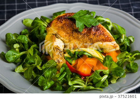 Chicken Supreme on vegetable pappardelle Chicken Supreme on vegetable pappardelle 37521601