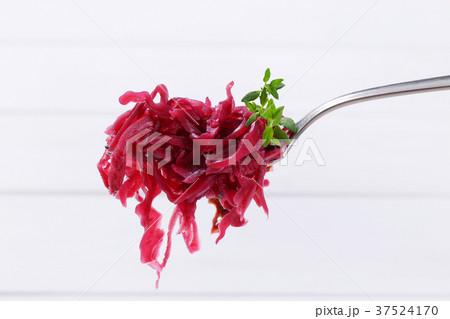 pickled red cabbage 37524170