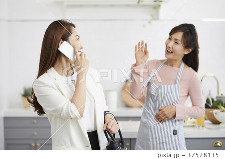 感情 デジタル技術 娘 37528135