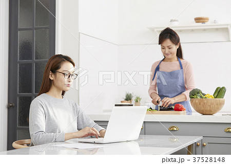 家族 ファミリー 感情 37528148