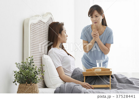 看護 感情 よりかかる 37528441