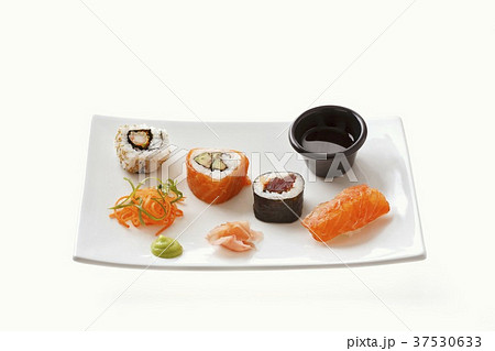 Sushi with wasabi, ginger and soy sauce 37530633