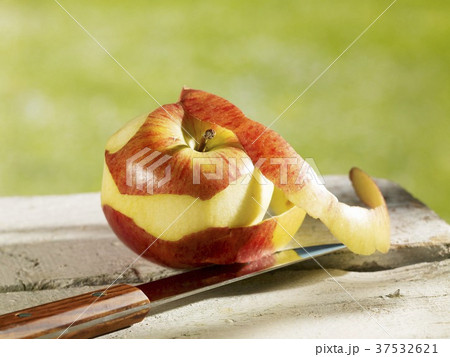 Peeled apple Peeled apple 37532621